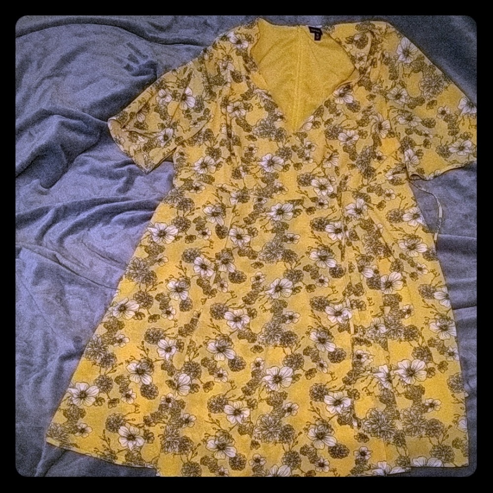 Torrid yellow flowered dress